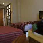 皮亚琴察费耶拉mh酒店