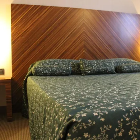 Mh Fiera 4* Πιατσέντζα