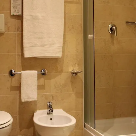 Ξενοδοχείο Mh Fiera 4*