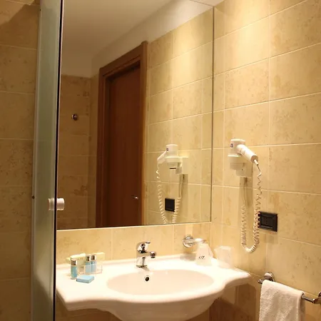 Hotel Mh Fiera 4*