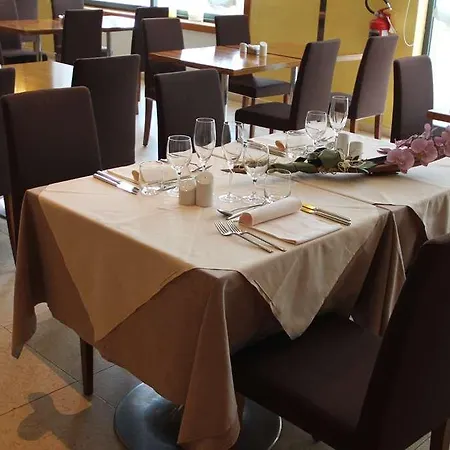 Mh Fiera Hotel Piacenza