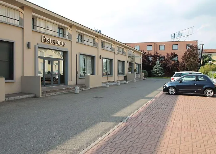 Mh Fiera ピアチェンツァ