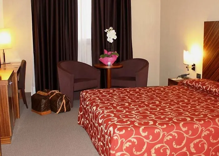 Mh Fiera 4* פיאצ'נצה